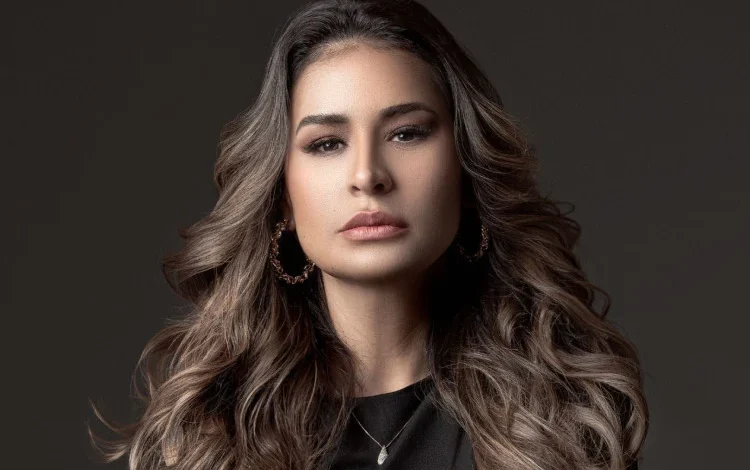 Simone Mendes se consolidou como uma das principais cantoras do país após fim de sua dupla com a irmã